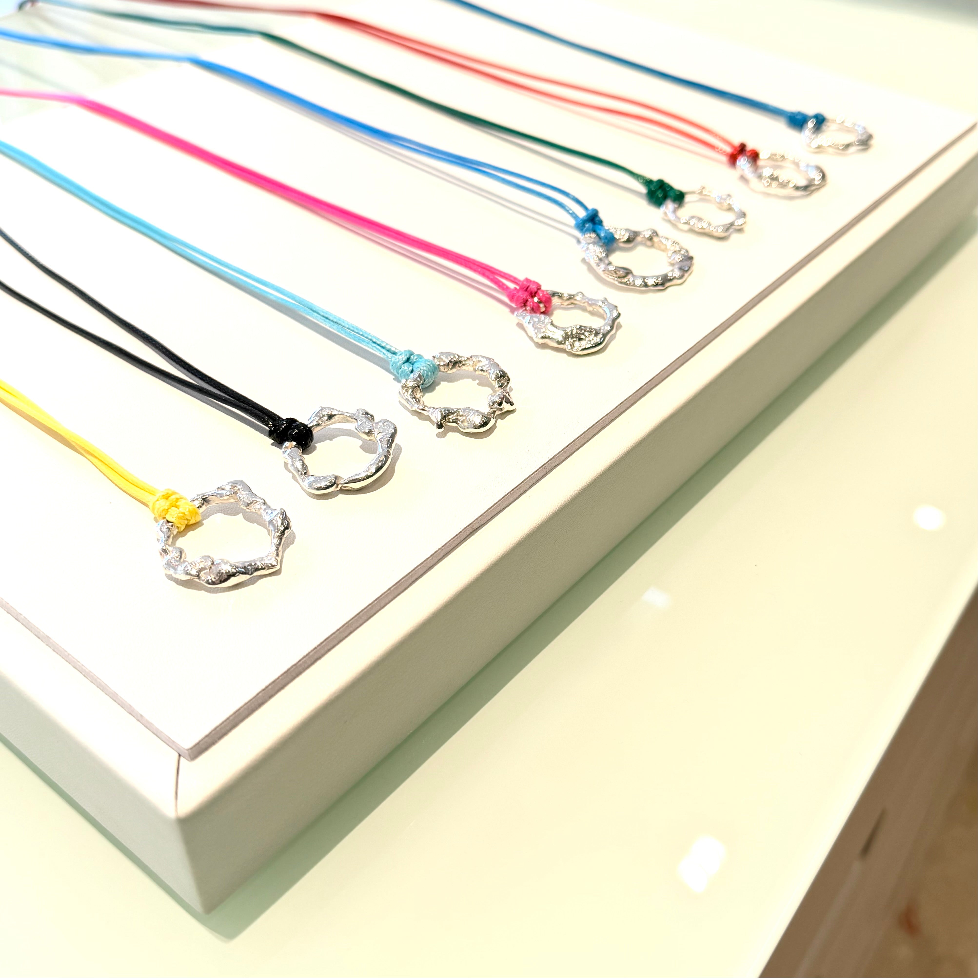 Collana Argento925 con Ciondolo Materico e Cordino Colorato | Gioiello Artigianale Farbilia