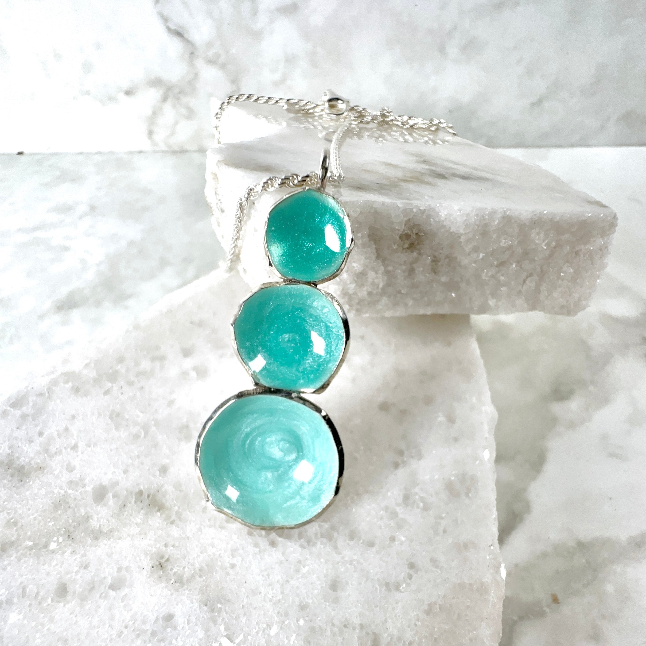 Collana in argento 925 con cascata di coppette smaltate